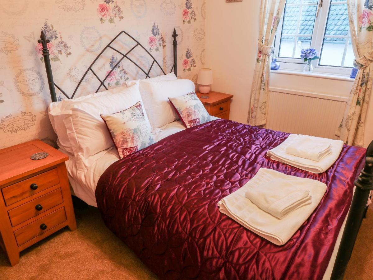 Holiday home Yardley Manor