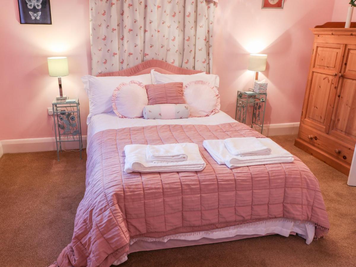Holiday home Yardley Manor *
