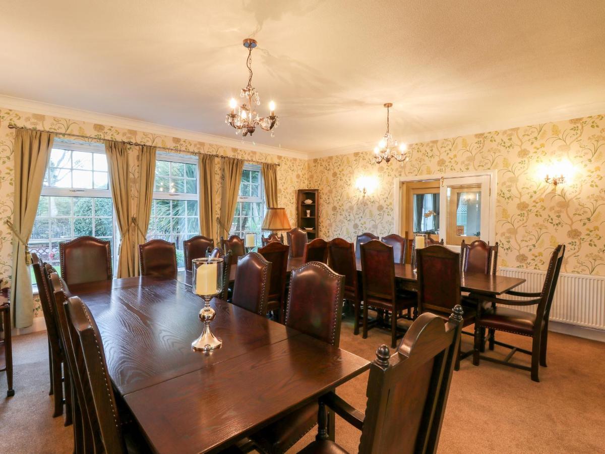 Yardley Manor *
