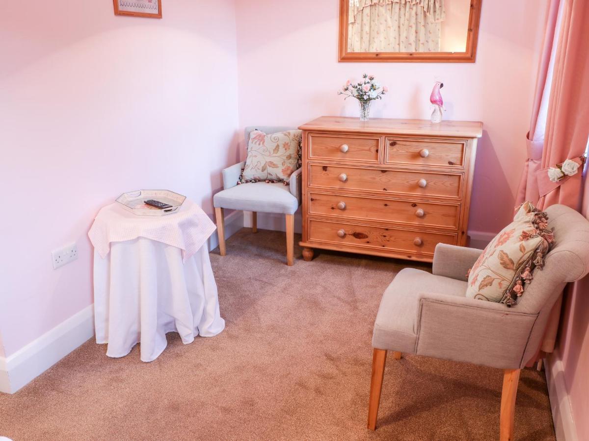 Holiday home Yardley Manor *